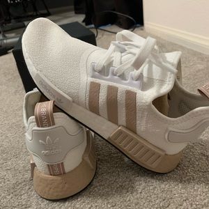 Adidas NMD_R1 W Size 8 Women’s Athletic Shoe